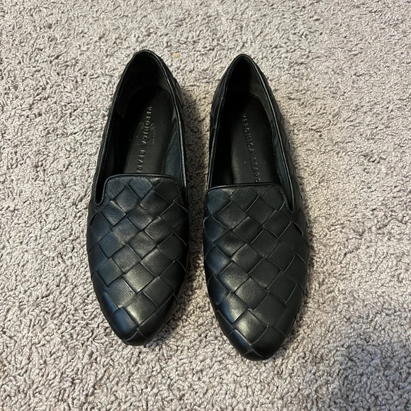 Veronica Beard Shoes - Veronica Beard women’s Griffin basket weave leather loafers size 6.5
